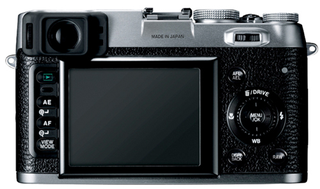 Illustration for article titled Retro Fujifilm FinePix X100 Camera Will Give Leica's X1 a Run For Its Money